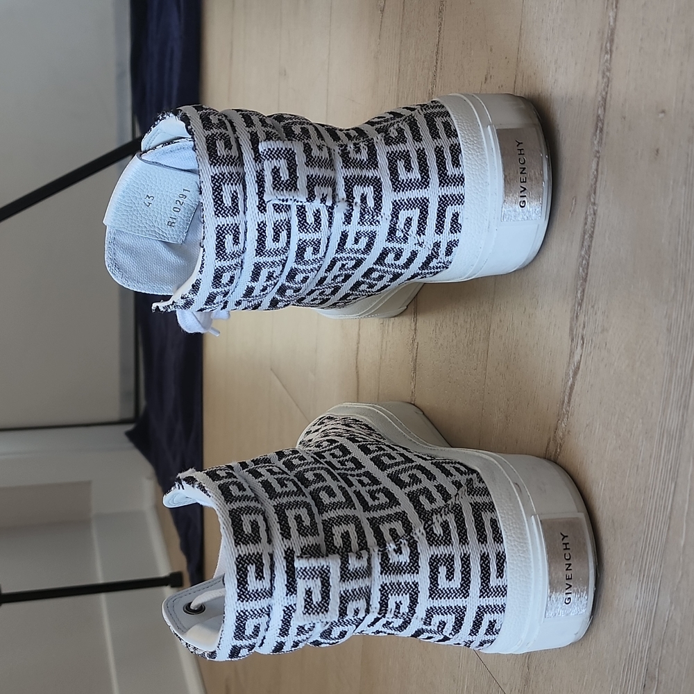 Givenchy Shoes - Picture 3 of 5